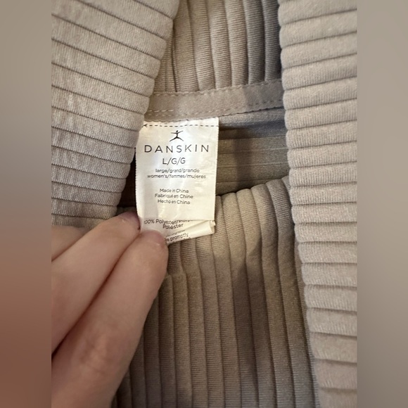 Ridge Cowlneck Pullover Danskin Size Large. Cropped. - Picture 4 of 5